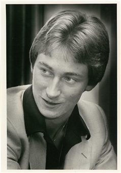 1979 Wayne Gretzky Rookie Press Conference Photo (PSA/DNA Type I)